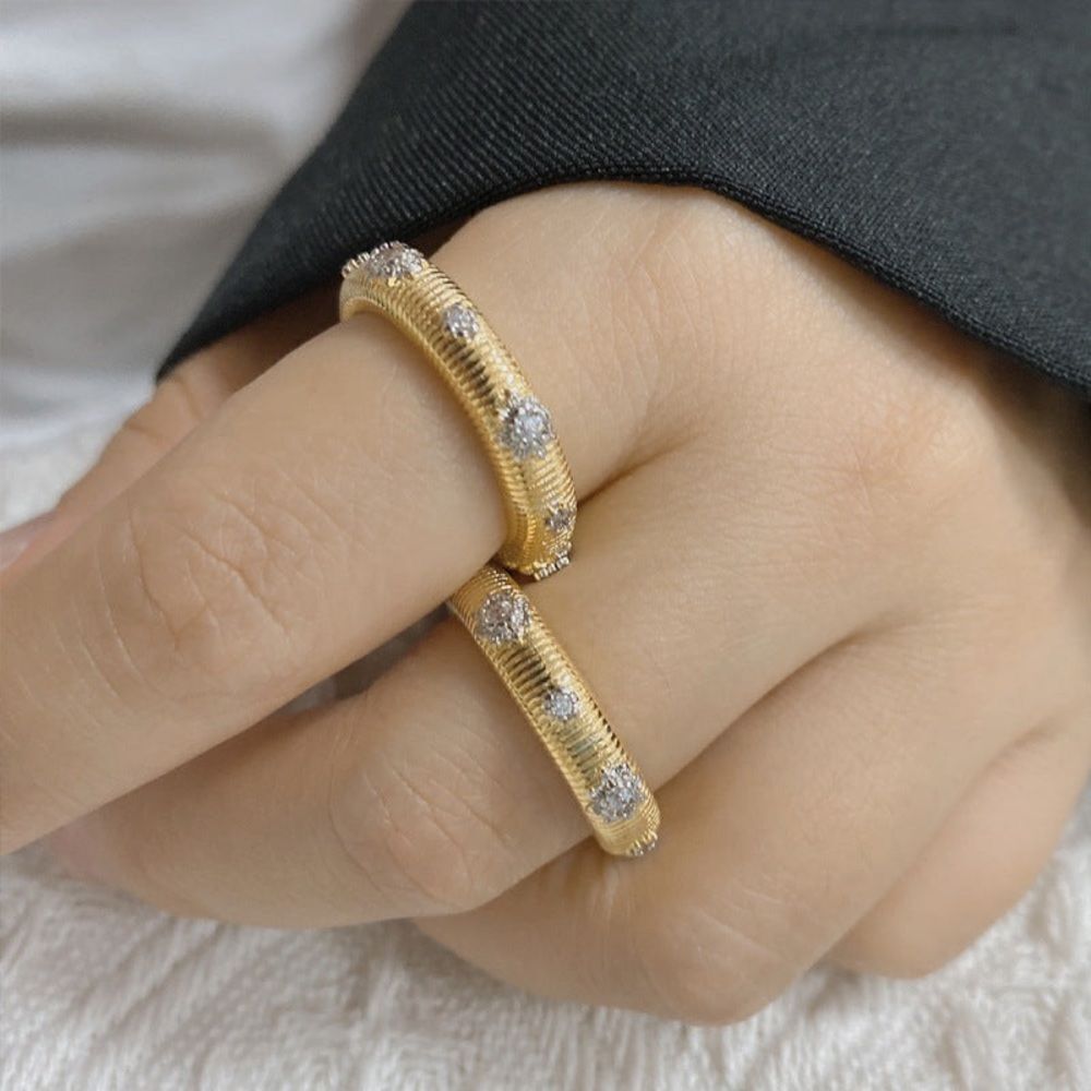 Diamond ring M1077
